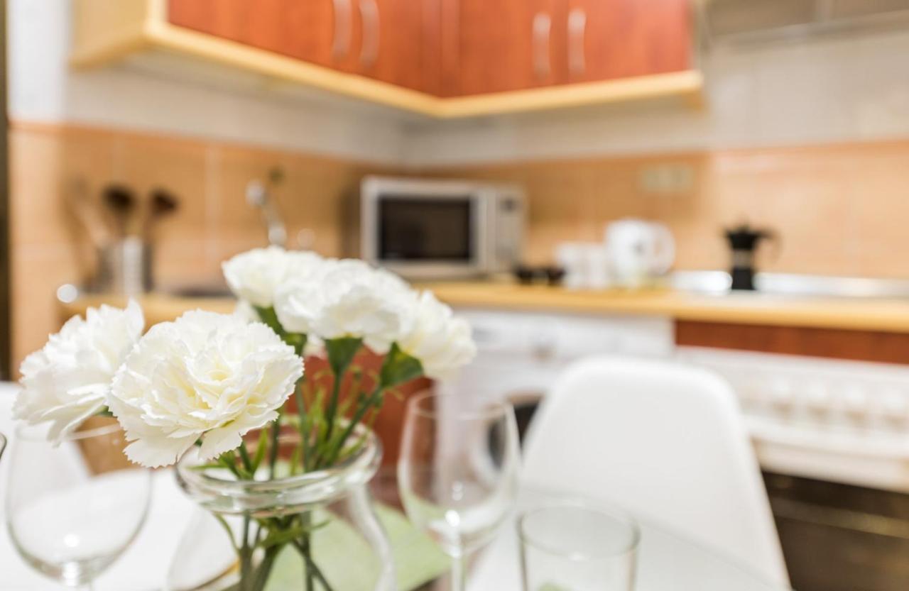 Gomez De Mora Apartment Madrid Luaran gambar