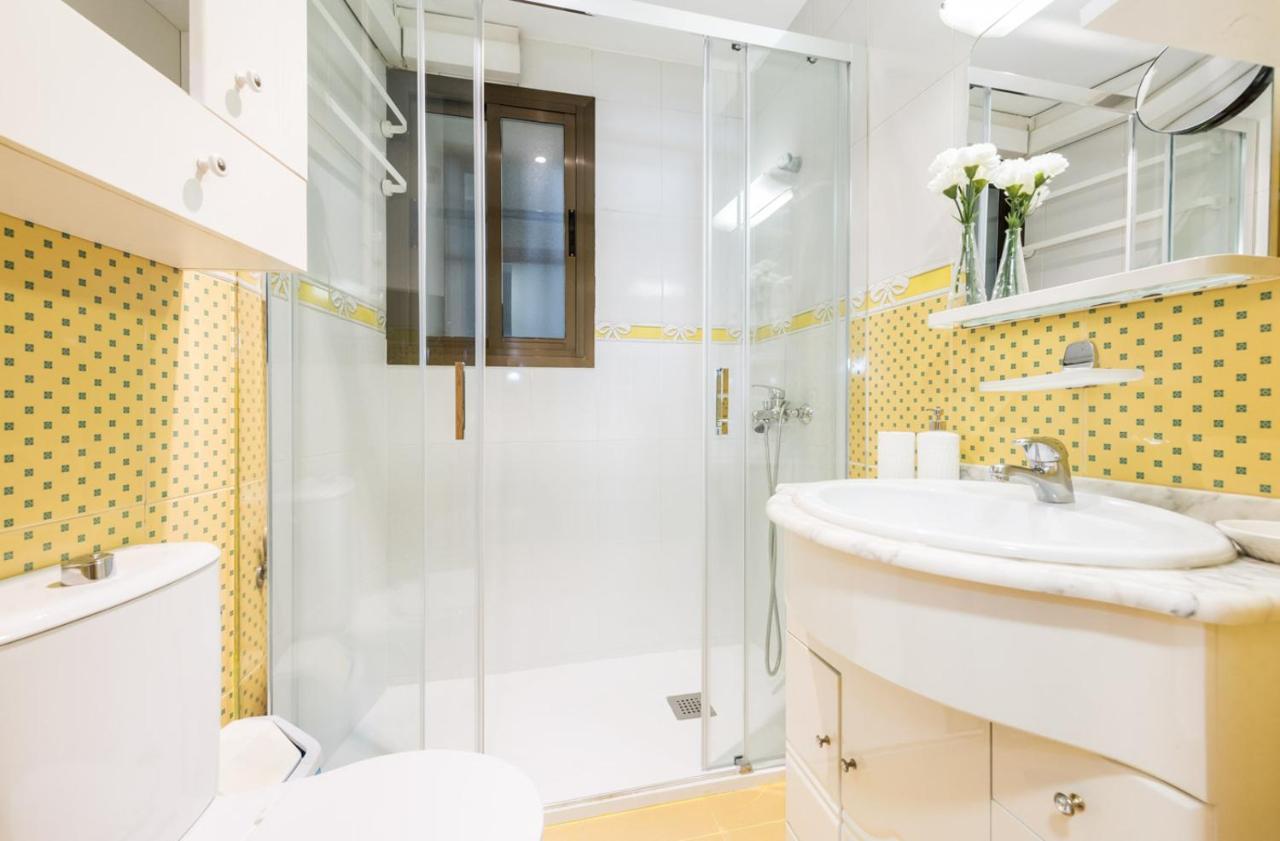 Gomez De Mora Apartment Madrid Luaran gambar